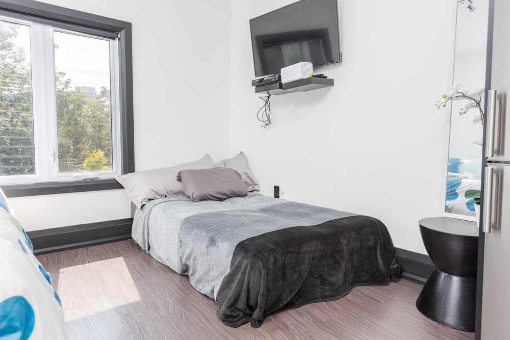 Applewood Suites - West Queen West Lofts