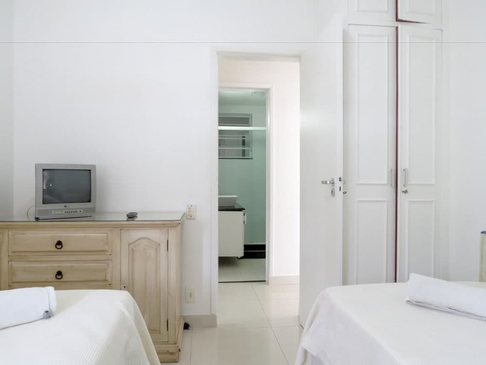 LinkHouse Clean & Comfort 2-BDR Copacabana C2-0046