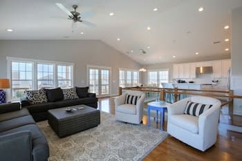 Absolute Paradise 5 Bedroom Home by RedAwning