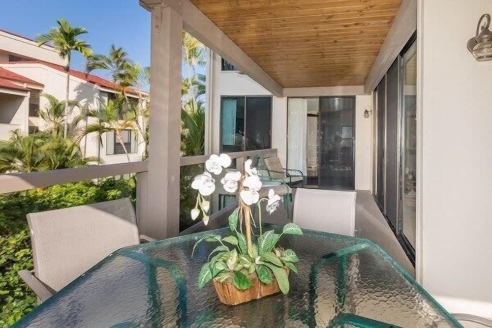 Surf & Racquet Club 6201