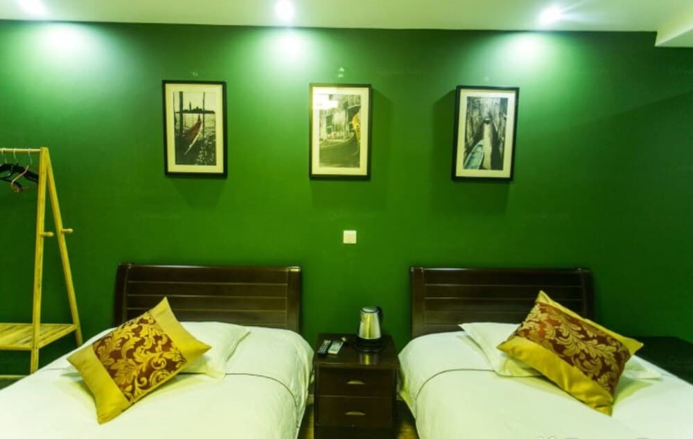 Zunyuelou Inn Tongli