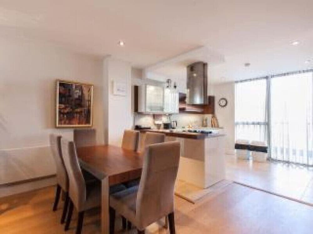 Dublin At Home Adelphi House