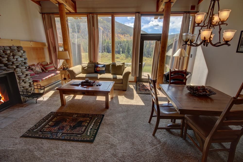 Homestead 2031 by SummitCove Vacation Lodging