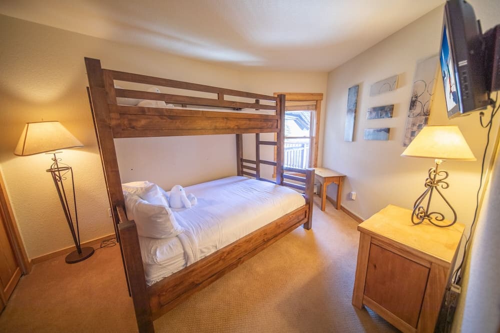 Tenderfoot Lodge 2643