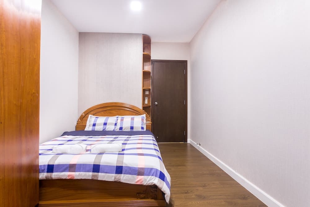 Sunrise City Luxury 2BR SW Pool 15th