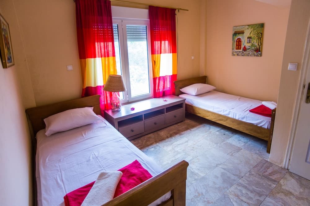 Spacious house with seaview