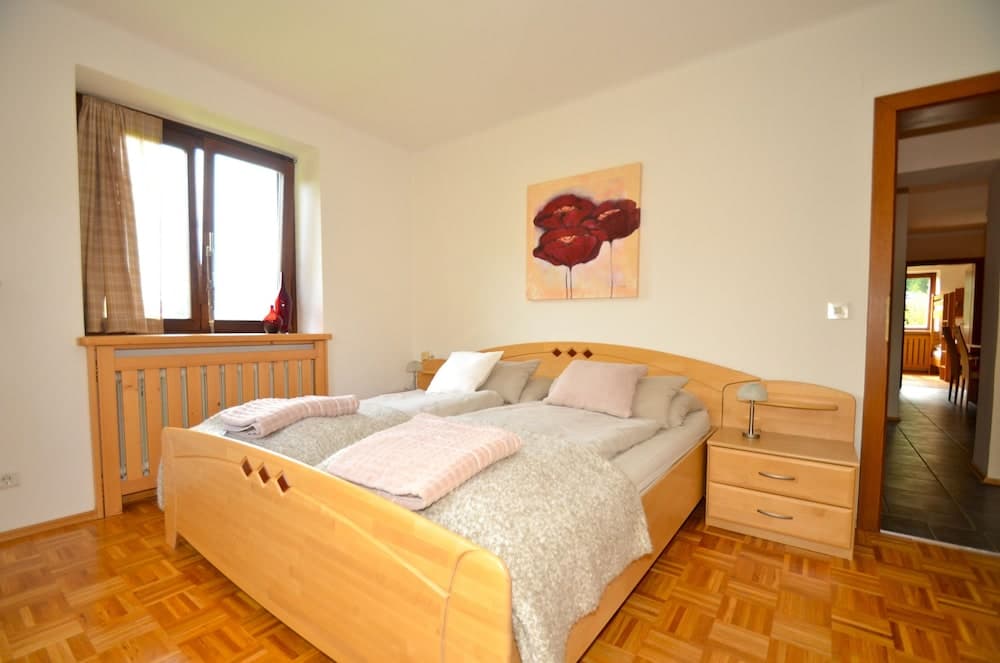 Foxes Mountain View by Z-K-H Rentals