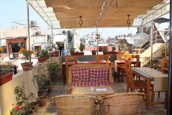 The Glasshouse Hotel & Hostel