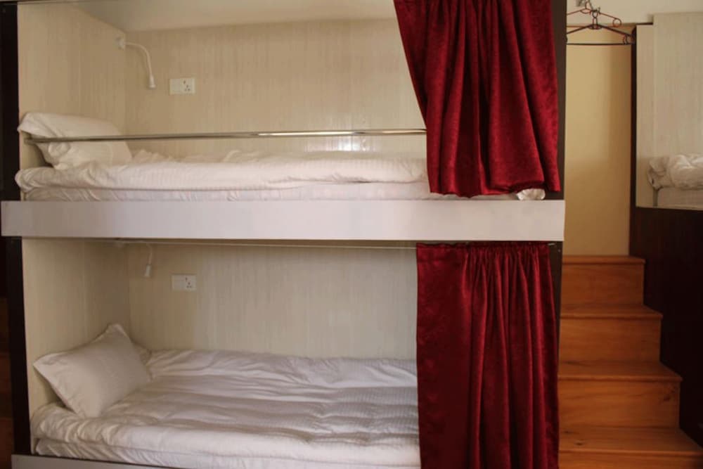 The Glasshouse Hotel & Hostel