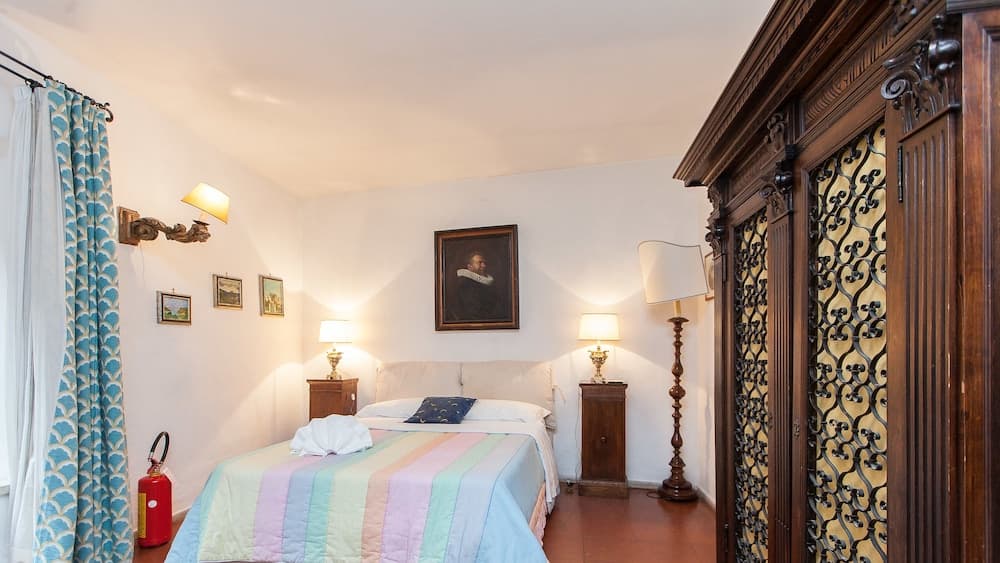 Rental in Rome Arco Ciambella Loft