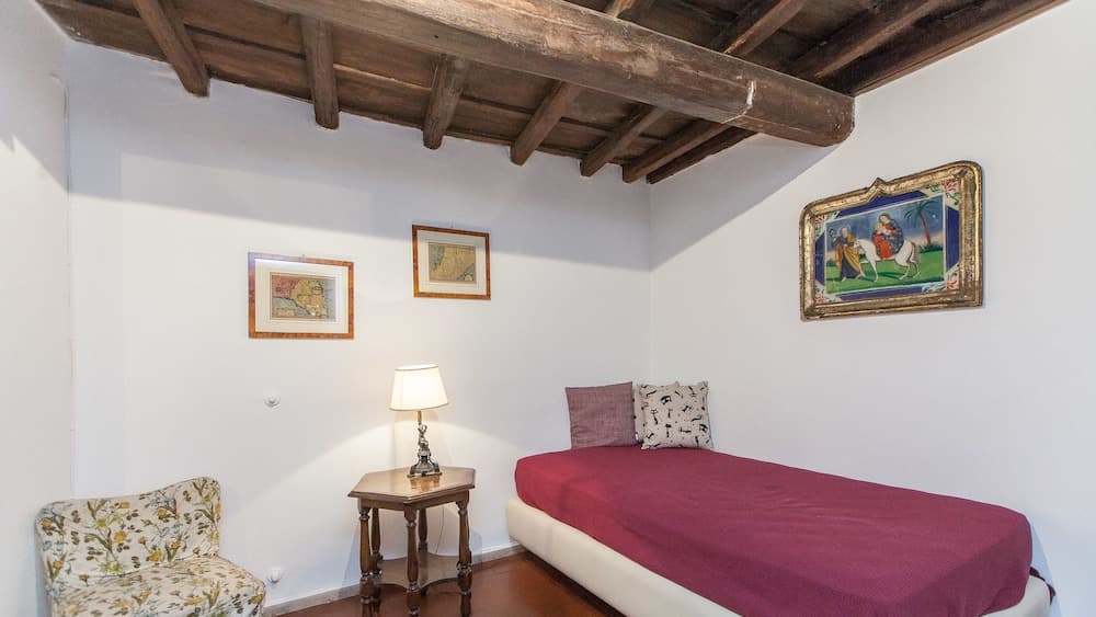 Rental in Rome Arco Ciambella Studio