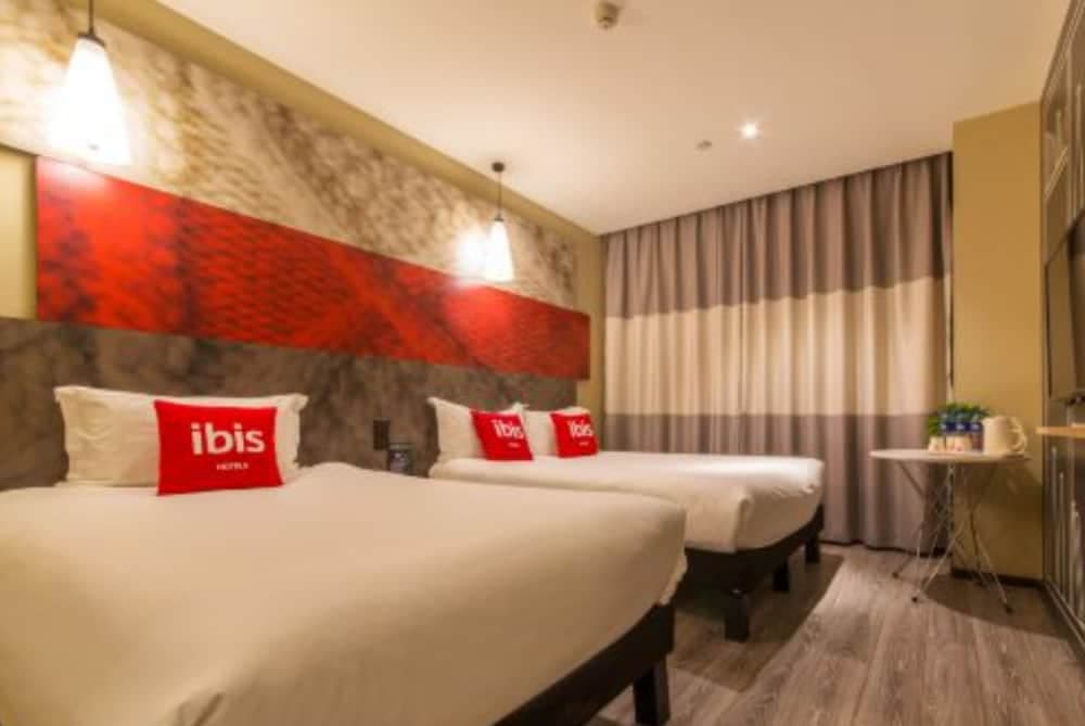 ibis Lanzhou Wuquan Square