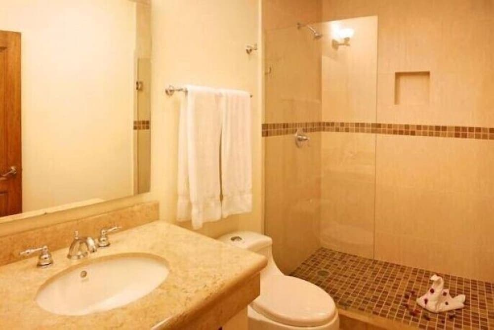 Marina Park Plaza Condos