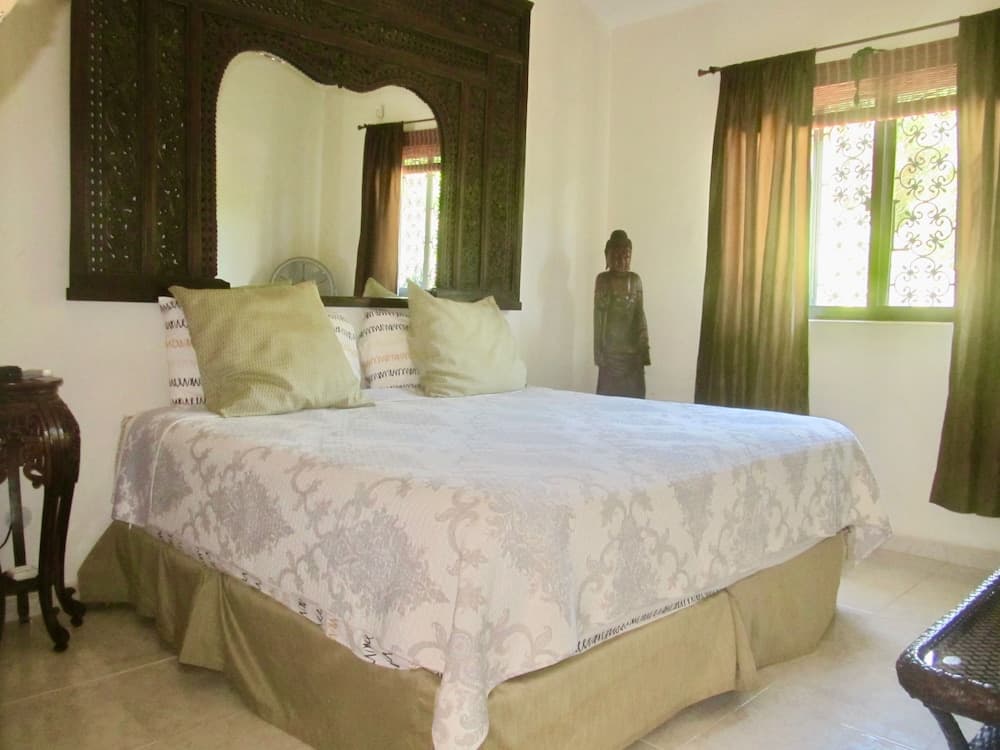 Casa Royal Palms by Playa Paradise