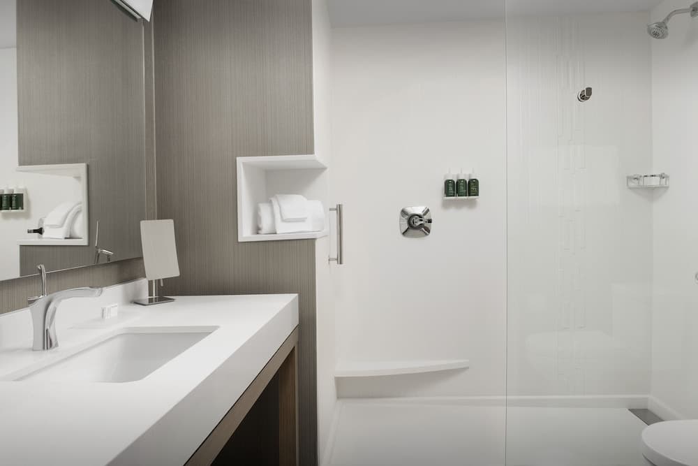 Courtyard by Marriott Albion