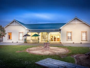 Karamea Hotel