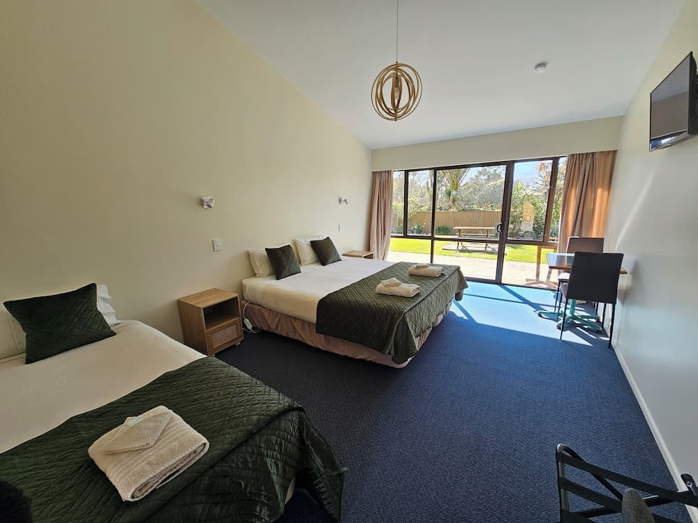 Karamea Hotel