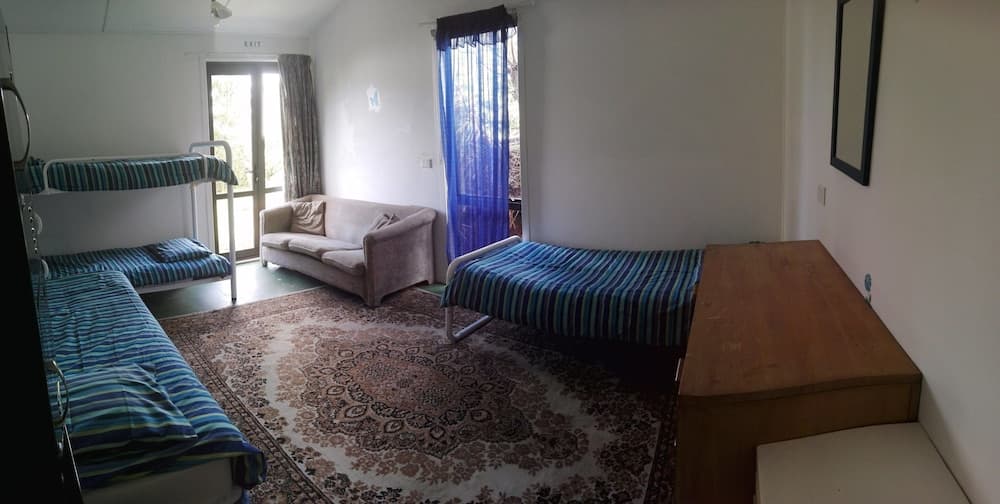 Purple Hen Backpackers