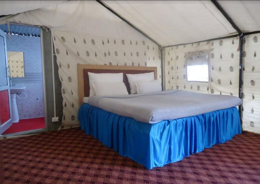 Royal Deluxe Camp