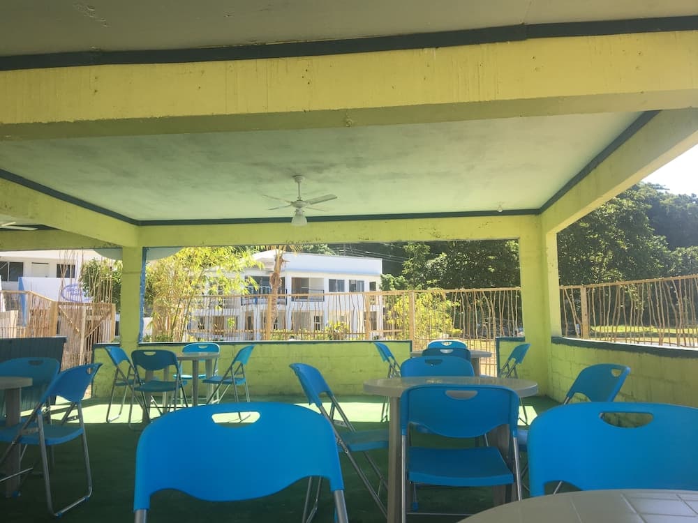 Stoner's Beach Resort