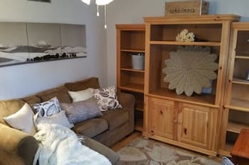 Cute Smarthouse Granite near Lake 2