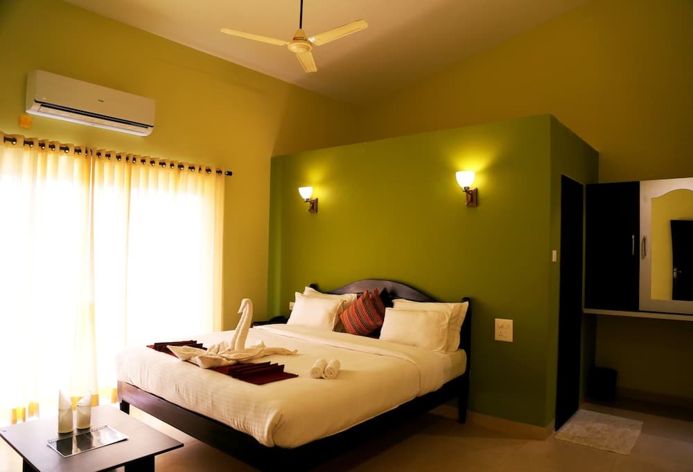 Vagator Retreat Resort With Swimming Pool