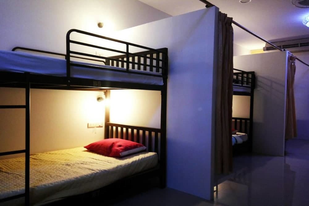 Samui Lakeside Hostel - Adults Only