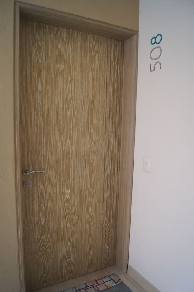 ROMANTIC ZONE ZENITH STUDIO