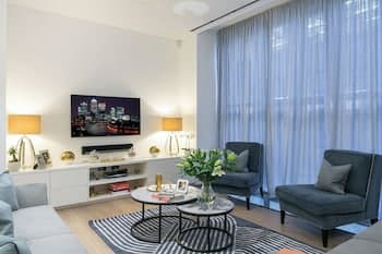 Urban Chic - Chiltern and Baker