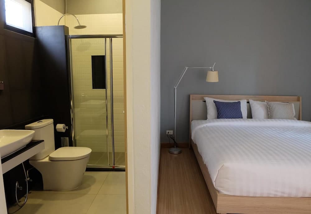 To the Moon Bed and Breakfast