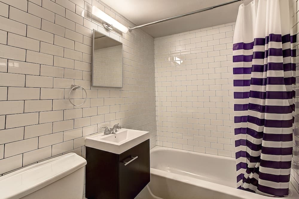 Destination Stays McGill Plaza DT MTL