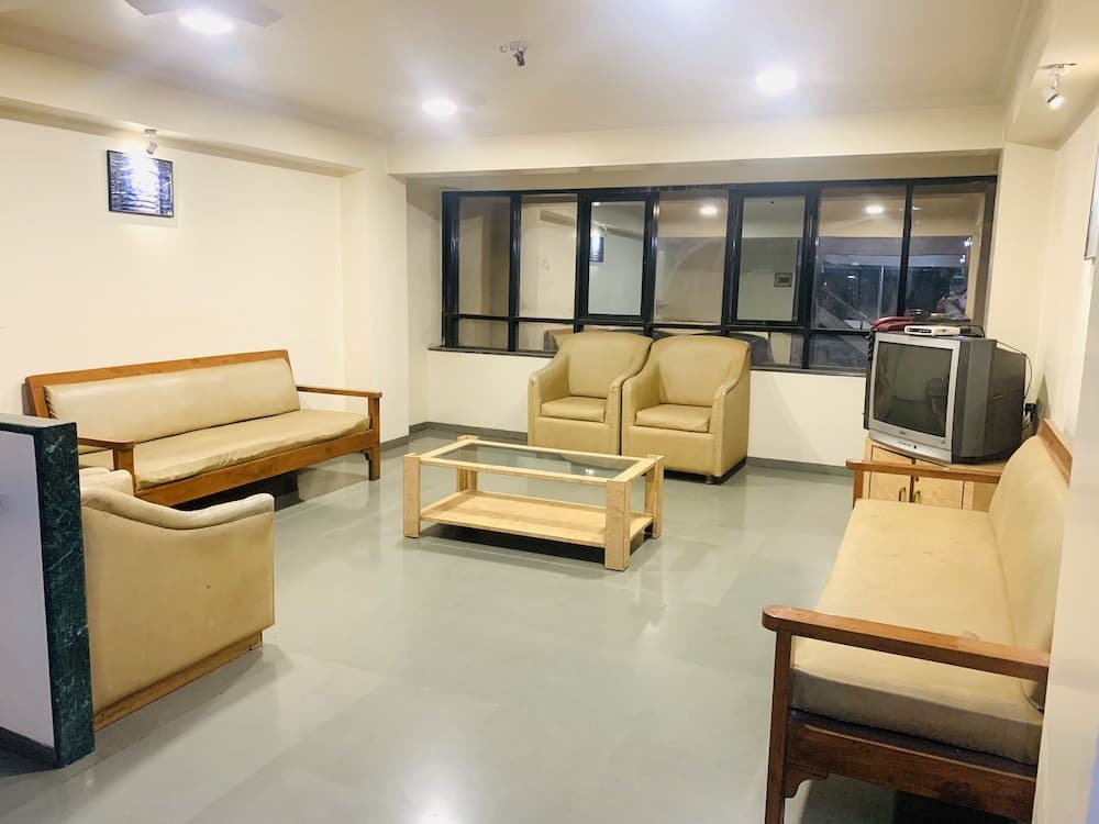 Hotel New Uttam Hira Palace