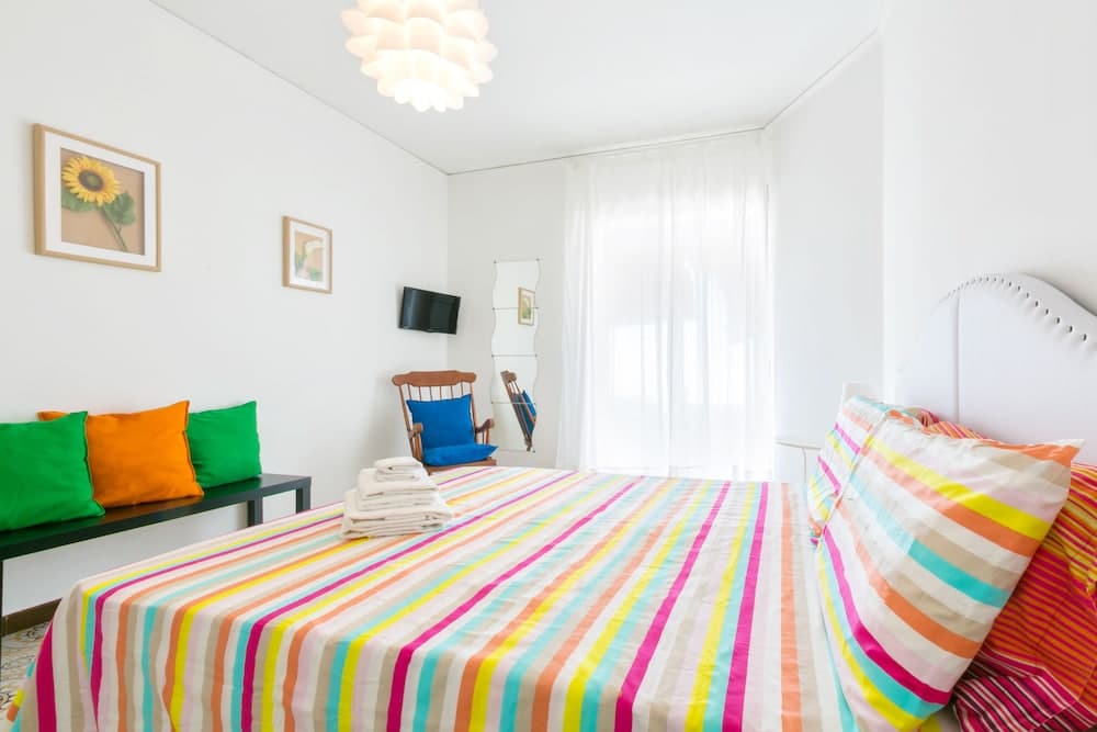 Sorrento 3 bedrooms Sunny Apt with terrace & view