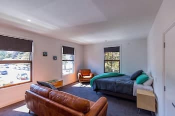 Provincial Apartment 3