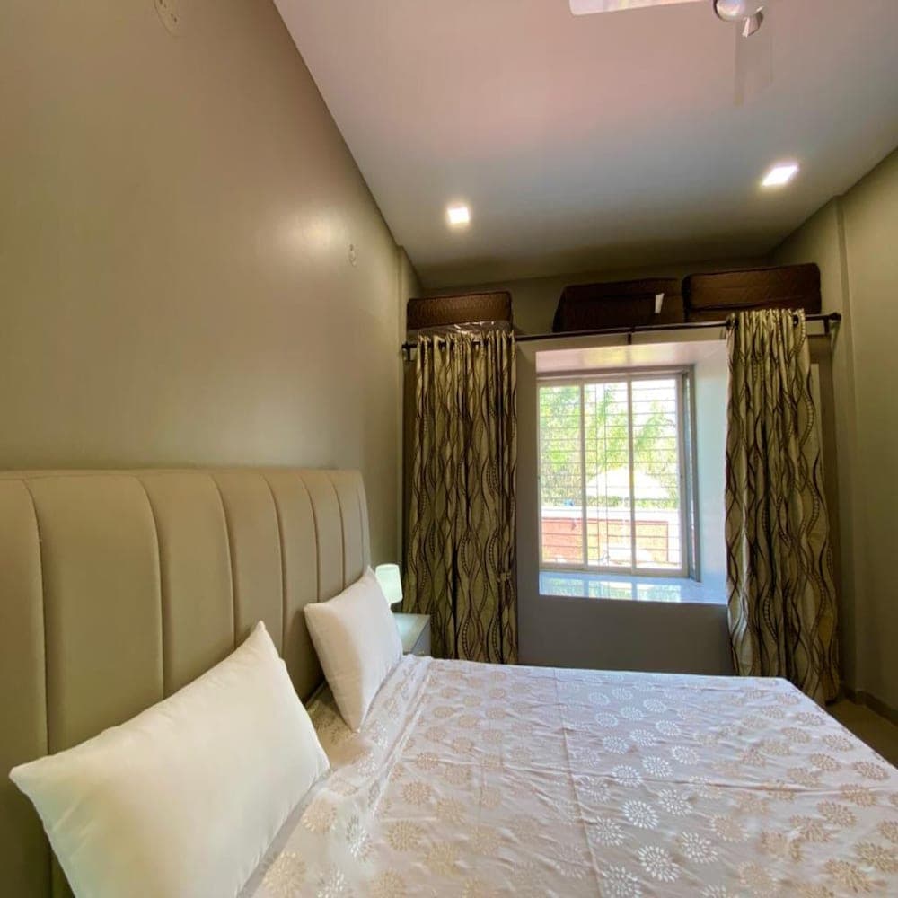 Hotel Sadhana Executive