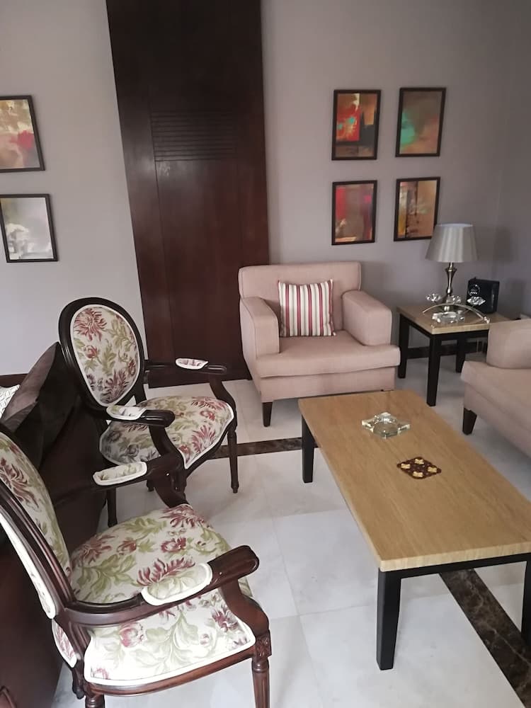 Shams al weibdeh hotel apartment