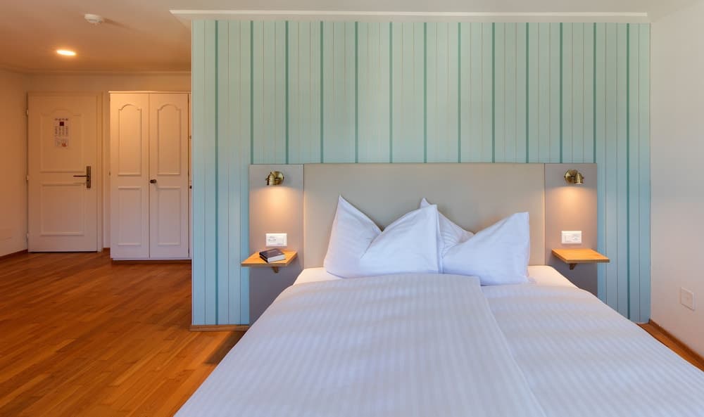 Hotel Kreuz by b_smart