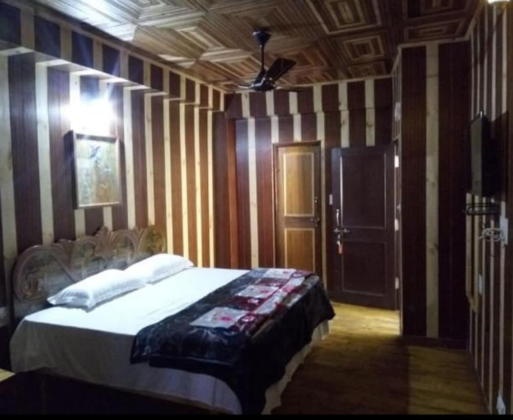 Hotel Mountain Orchid