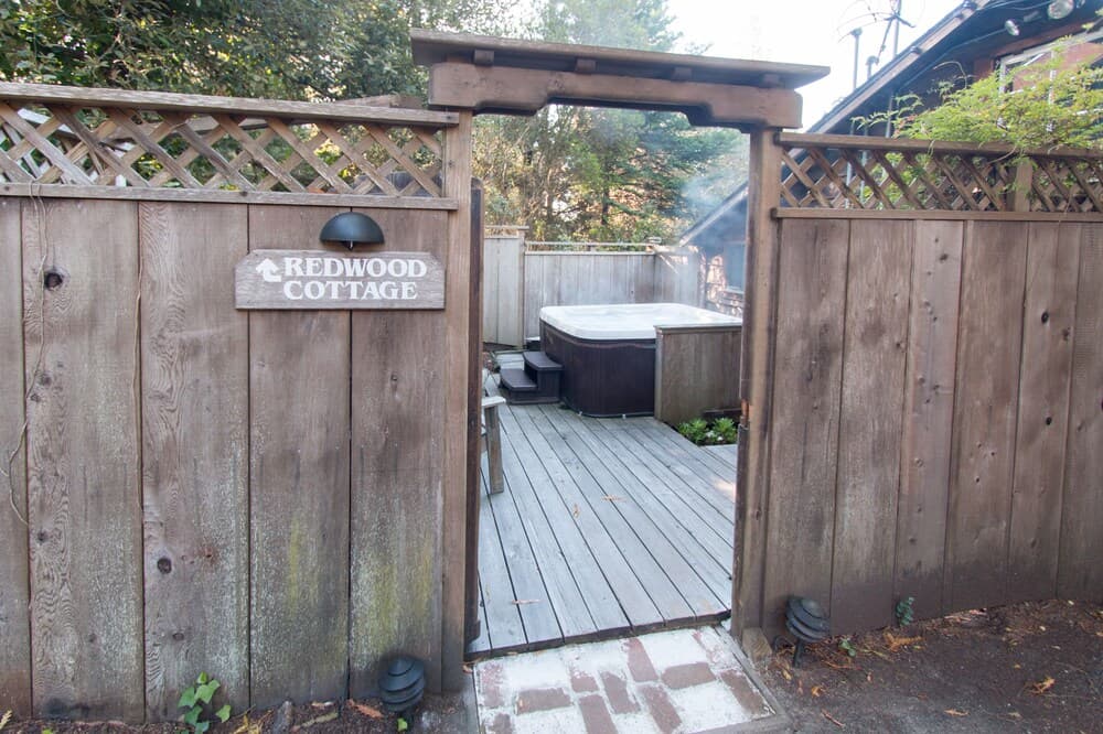 Redwood Cottage-Pet Friendly