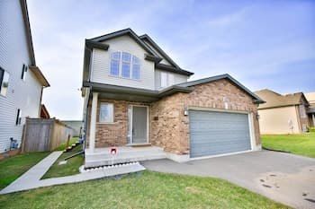 Fallsview Family Home
