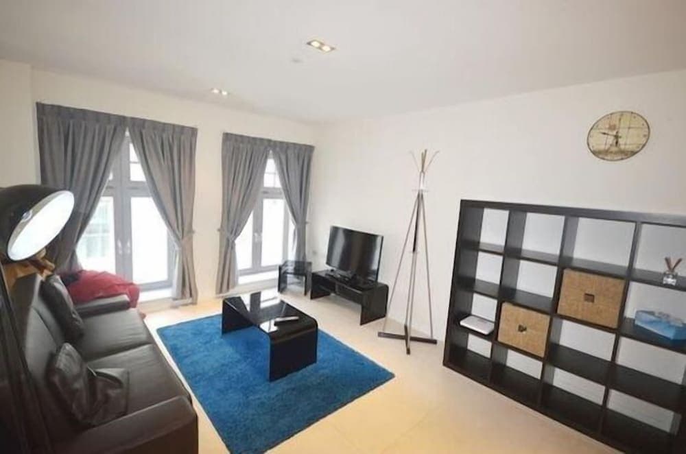 Bezier Apartments by MySquare