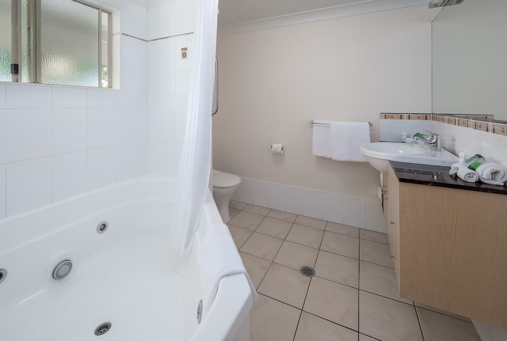 18 Central Plaza Port Douglas