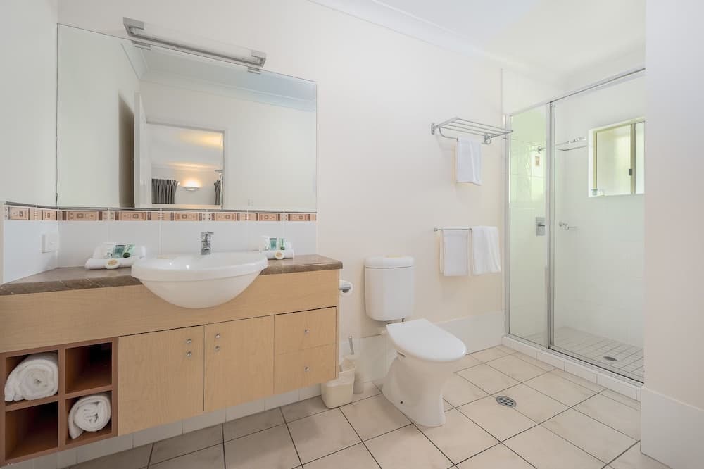 18 Central Plaza Port Douglas