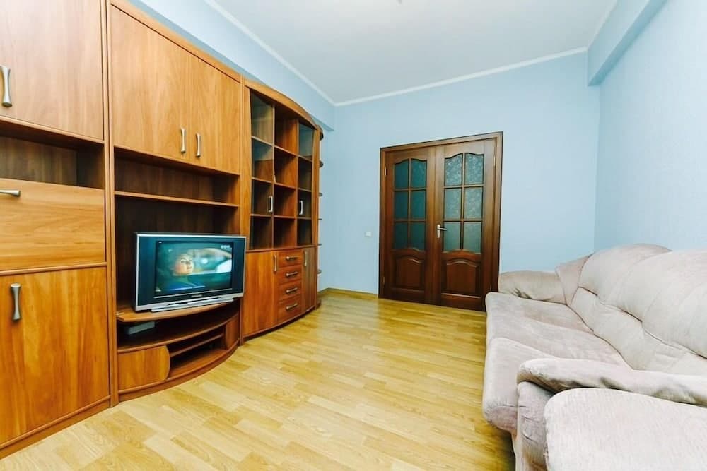 Hotrent Lesi Ukrainky 36B