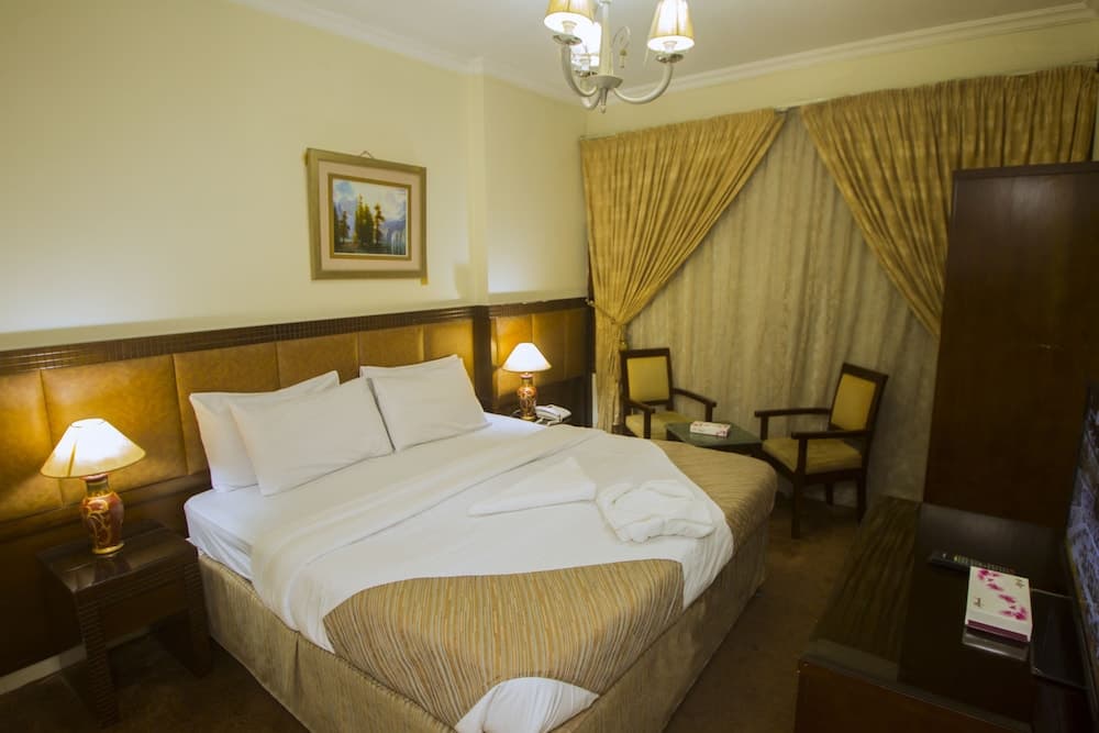 Anwaar al zahra hotel