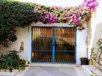 Partie de pittoresque maison en bord de mer