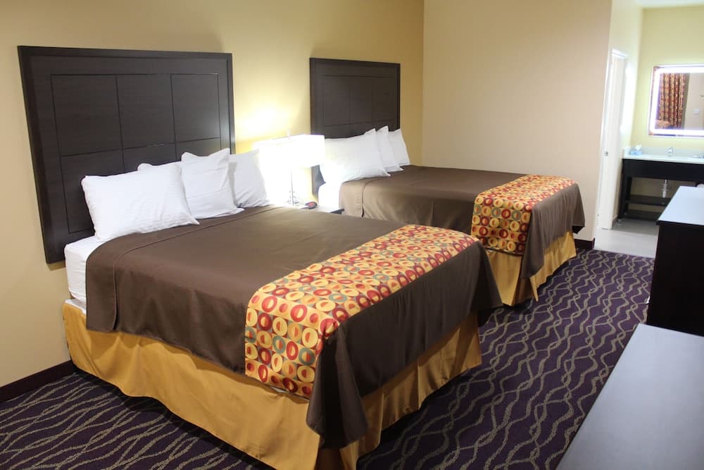 Express Inn & Suites - Bush Airport