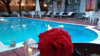 Sun Helios Garden Studios