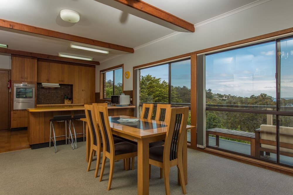 'Cliff 64' Cliff Top Home