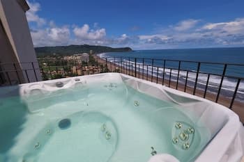 Luxury Oceanfront Penthouse